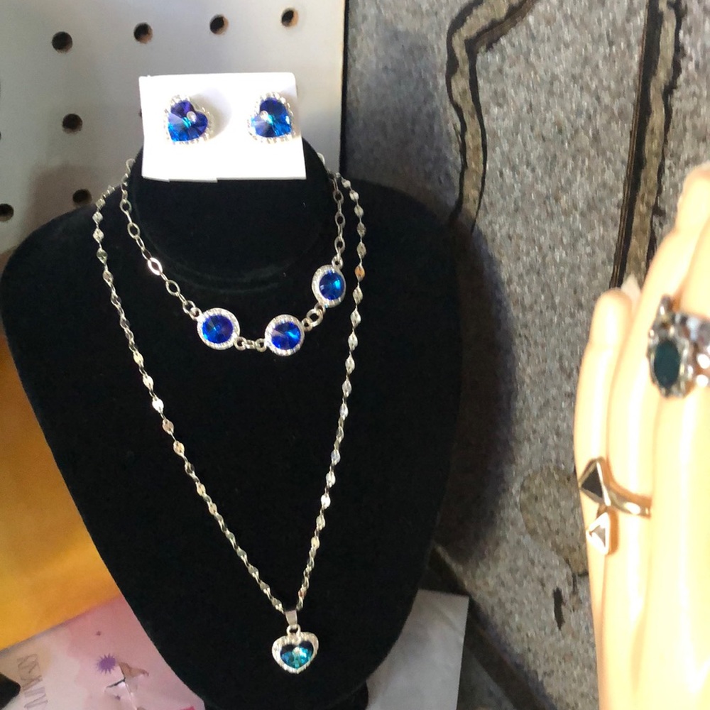 Silver en tre pices made from Mexico